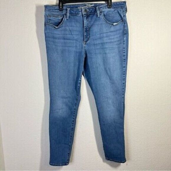 Universal Thread Womens High Rise Skinny Jeans Size 18 Light Wash‎ Cotton Denim - Picture 1 of 10